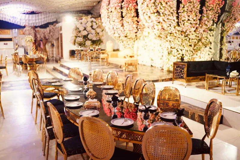 Head table and stage